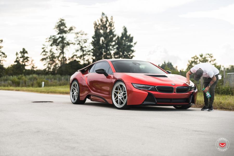  BMW i8 on Vossen Wheels (LC-109T) 2017 года  (фото 11 из 18)